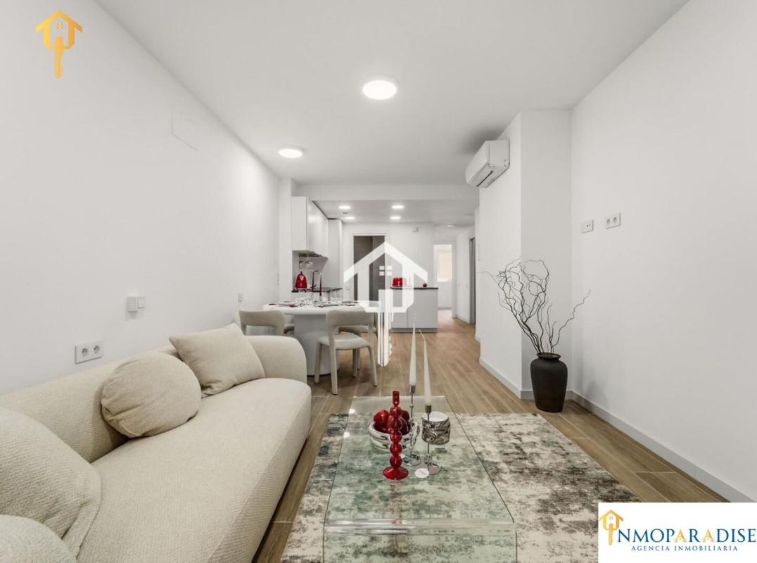 Venta de piso en Piso en Calle Doctor Buades, Carolinas Altas, Alicante / Alacant, Alicante / Alacant
photo 1
