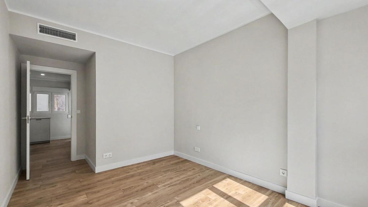 Sale of apartment in Piso en Centro Urbano, Denia, Denia
photo 5