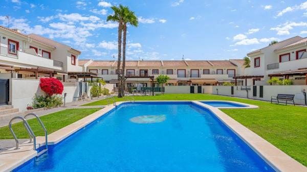 Chalet adosado en Calle Alcañiz, 20, Lo Marabú, Rojales thumbnail 2
