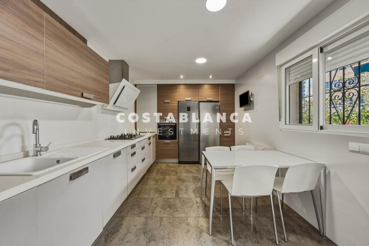Продажа отдельного шале в Casa o chalet en Avenida Perú, Pueblo Poniente, Benidorm, Бенидорм photo 5