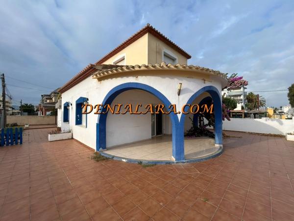 Chalet independiente en venta en Casa o chalet en Les Bovetes-La Felicidad, Denia, Denia
photo 1