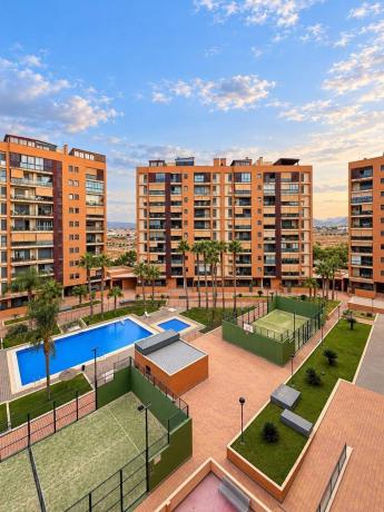 Продажа квартиры на Piso en Avenida Médico Ricardo Ferre, Paus, Alicante / Alacant, Аликанте / Алакант
 photo 1