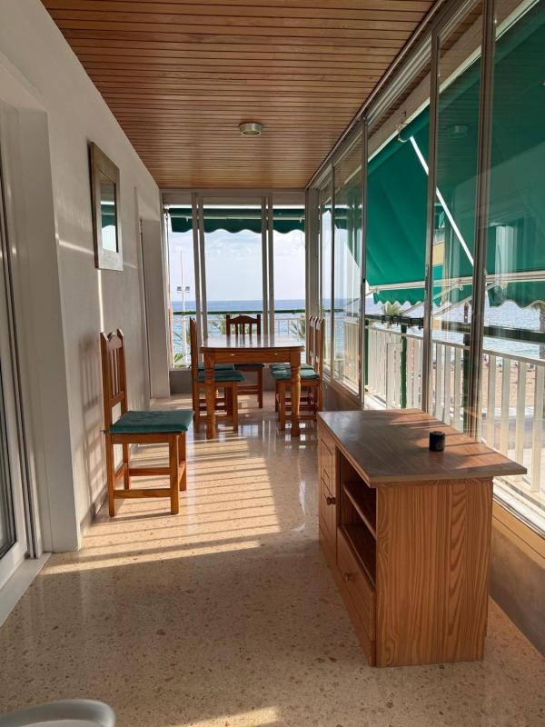 Продажа квартиры на Piso en Calle de Valencia, 1, Playa de Levante, Benidorm, Бенидорм
photo 1