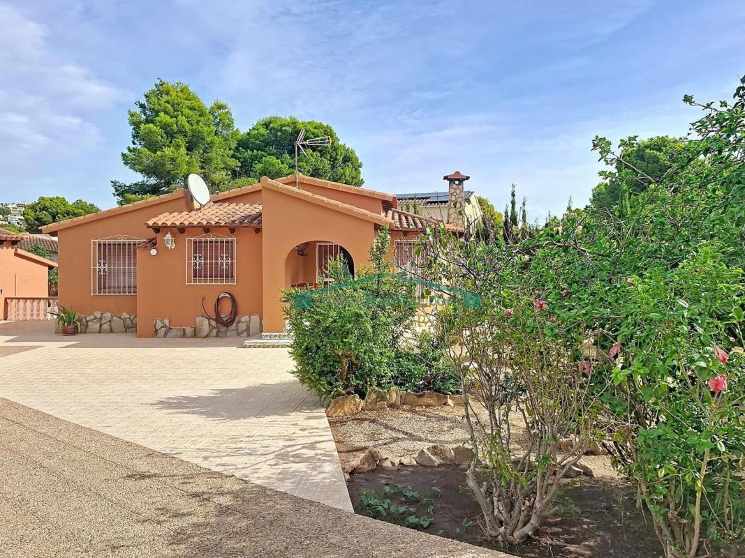 Properties for sale and rent in Spain photo 2