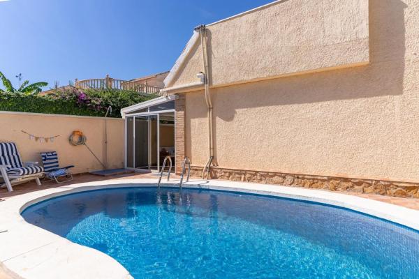 Casa o chalet independiente en Avenida del Carabasí, Mediterráneo-Novamar, Gran Alacant thumbnail 2