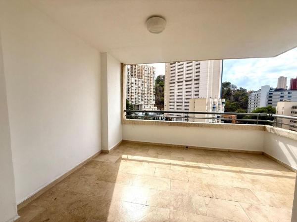 Mieszkanie na sprzedaż w Piso en Avenida de Montecarlo, 3, Zona Sierra Helada, Benidorm, Benidorm thumbnail 2