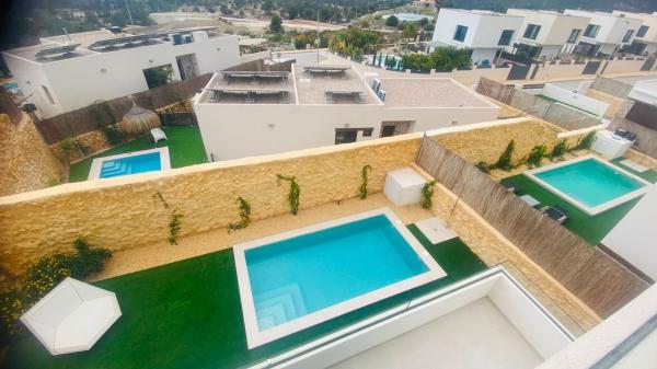 Casa o chalet independiente en Avenida Sevilla, Balcón de Finestrat-Terra Marina, Finestrat thumbnail 2