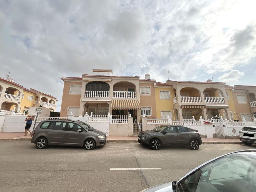 Sale of apartment in Piso en Calle Santiago de Compostela Número 1, Doña Pepa, Rojales, Rojales
photo 1