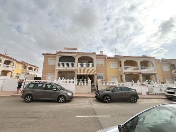 Продажа квартиры на Piso en Calle Santiago de Compostela Número 1, Doña Pepa, Rojales, Рохалес
photo 1