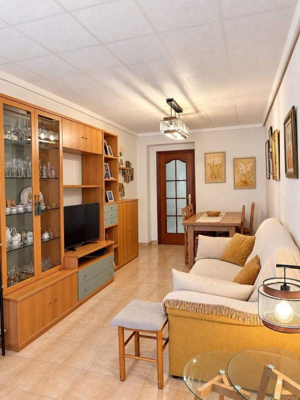 Sale of apartment in Piso en Calle del Ingeniero Canales, Plà del Bon Repòs-La Goteta, Alicante / Alacant, Alicante
photo 2