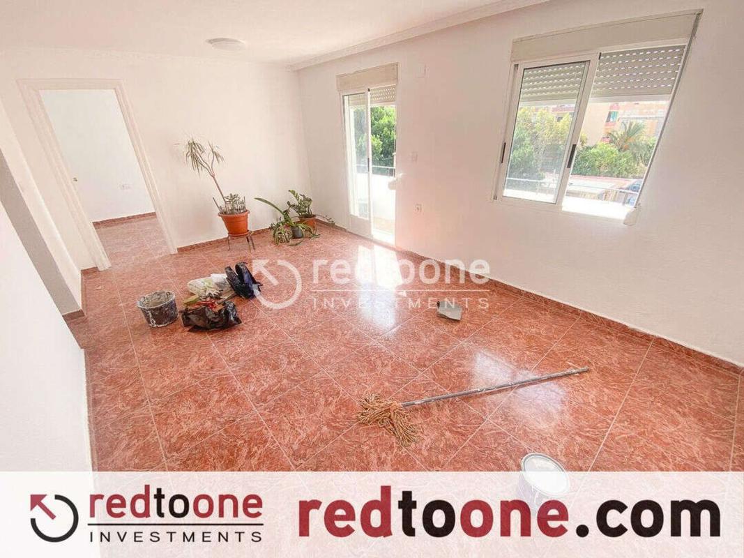 Sale of apartment in Piso en Colonia Requena - Virgen del Carmen, Alicante / Alacant, Alicante
 photo 2
