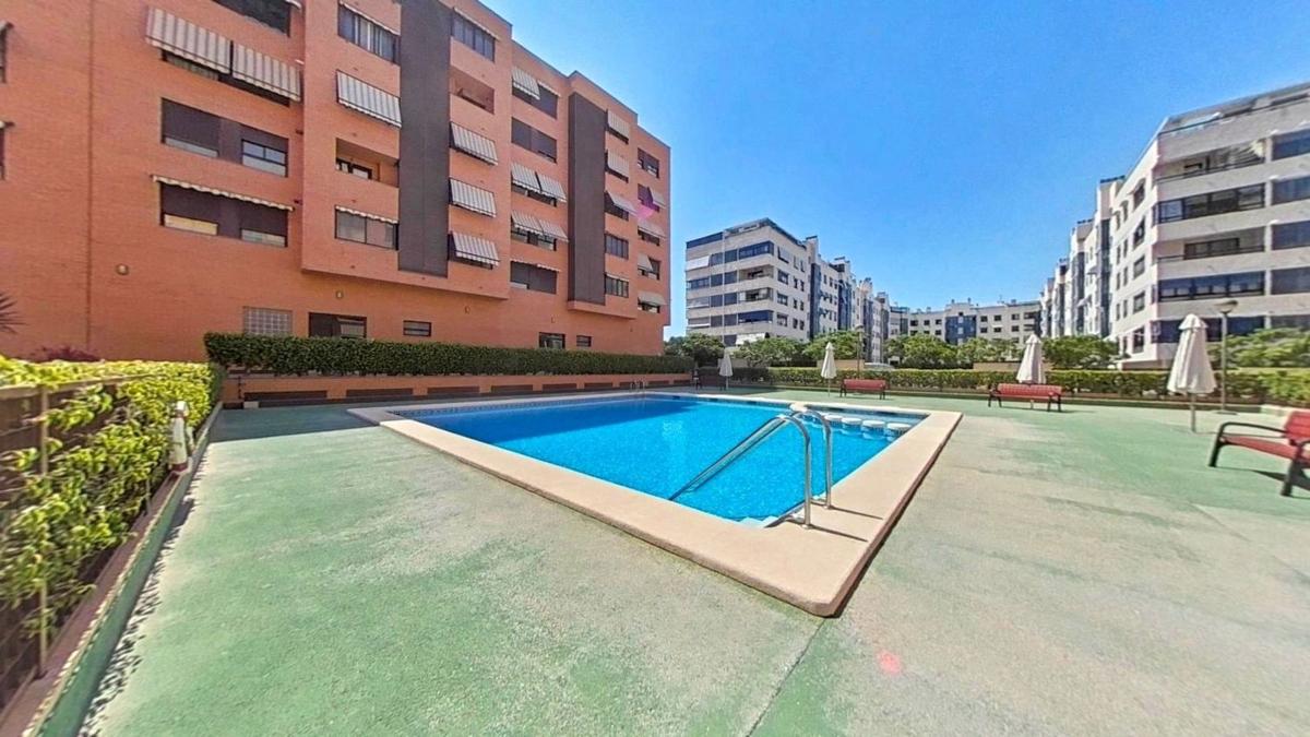 Sale of apartment in Piso en Garbinet - Parque de las Avenidas, Alicante / Alacant, Alicante
photo 2