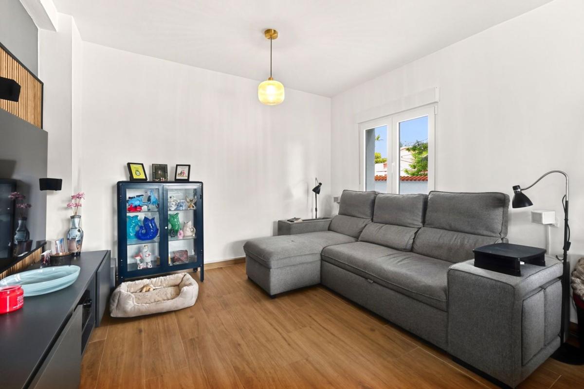 Properties for sale and rent in Spain photo 5