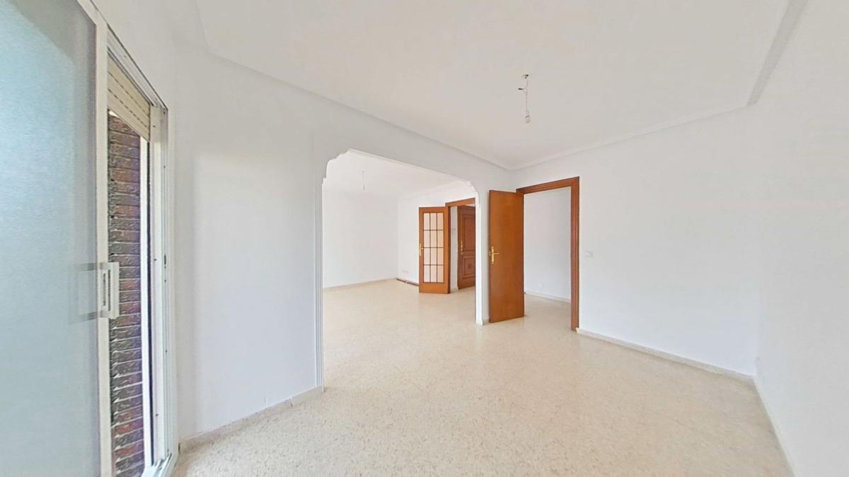 Sale of apartment in Piso en Carolinas Bajas, Alicante / Alacant, Alicante
 photo 2