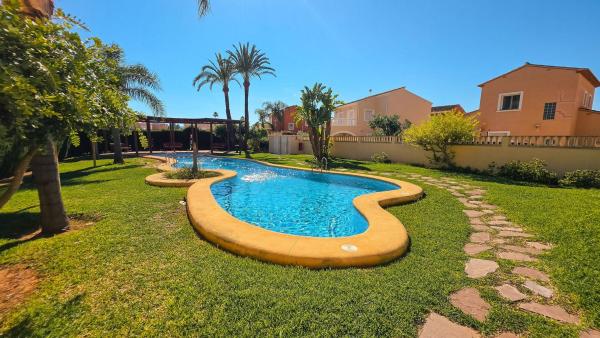Аттик на продажу в  Ático en Calle de la Llampuga, Les Bassetes-El Marjal, Denia, Дения photo 4