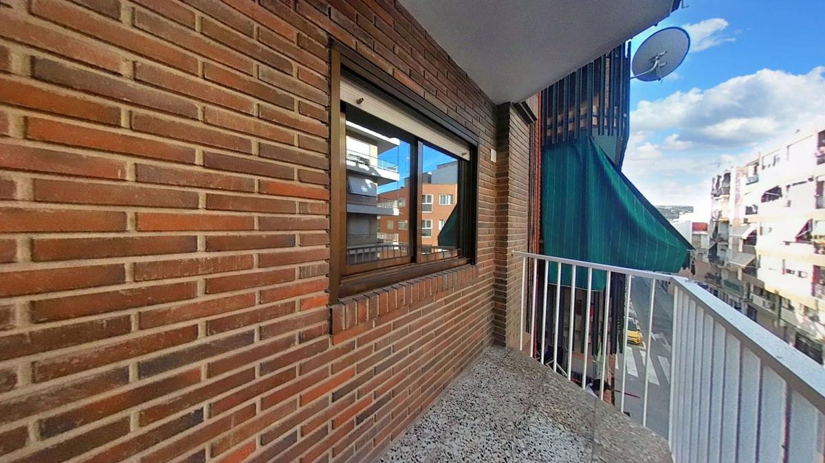 Sprzedaż mieszkania w Piso en Carolinas Bajas, Alicante / Alacant, Alicante / Alacant
photo 1
