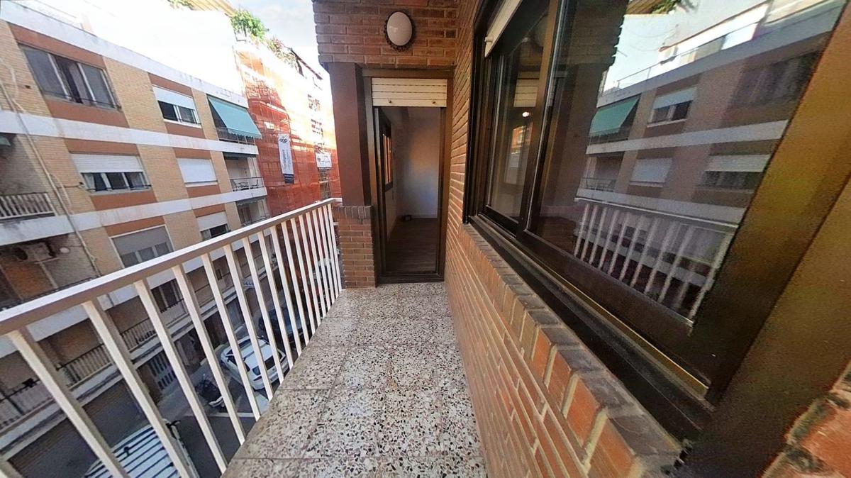 Sprzedaż mieszkania w Piso en Carolinas Bajas, Alicante / Alacant, Alicante / Alacant
photo 2