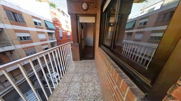 Sale of flat in Piso en Carolinas Bajas, Alicante / Alacant, Alicante
thumbnail 2