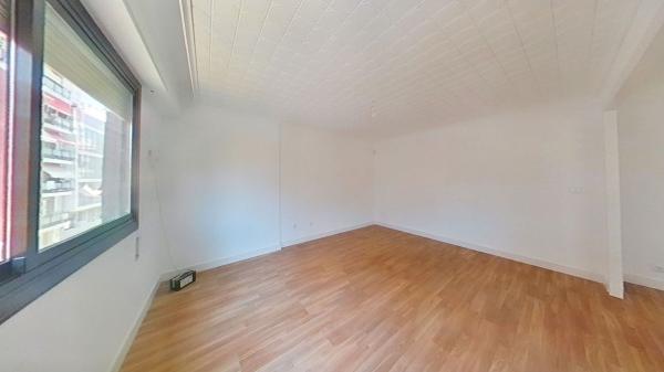 Sale of flat in Piso en Carolinas Bajas, Alicante / Alacant, Alicante
thumbnail 3