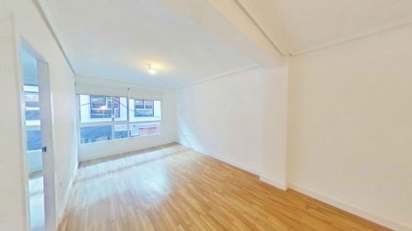 Sale of flat in Piso en Carolinas Bajas, Alicante / Alacant, Alicante
photo 1