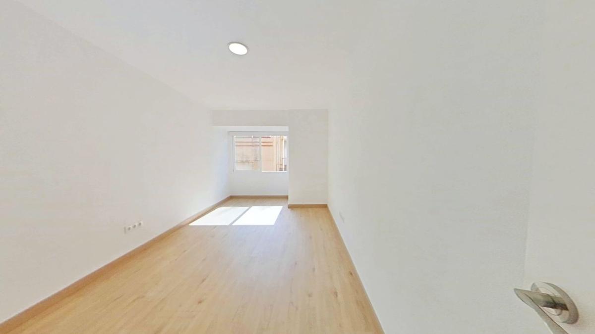 Sale of apartment in Piso en Carolinas Bajas, Alicante / Alacant, Alicante
photo 3