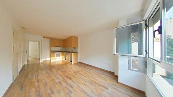 Sale of flat in Piso en Carolinas Bajas, Alicante / Alacant, Alicante
 photo 4