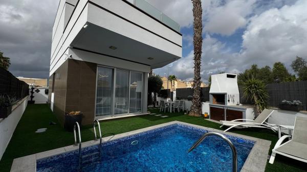 Chalet adosado en Avenida de Cuenca, 10, Lo Marabú, Rojales photo 1