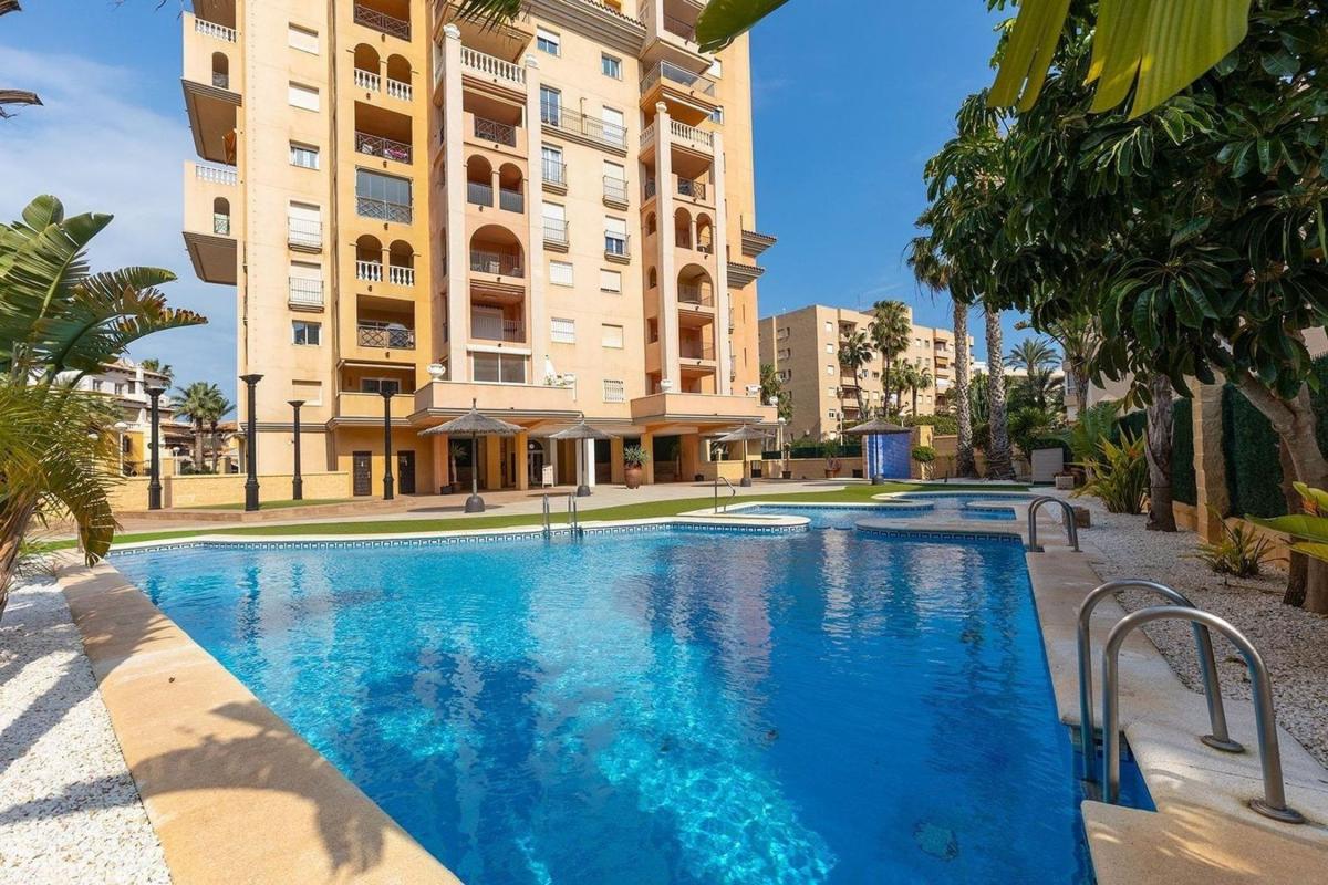 Sprzedaż mieszkania w Piso en Zona los Frutales, Torrevieja, Torrevieja
 photo 2