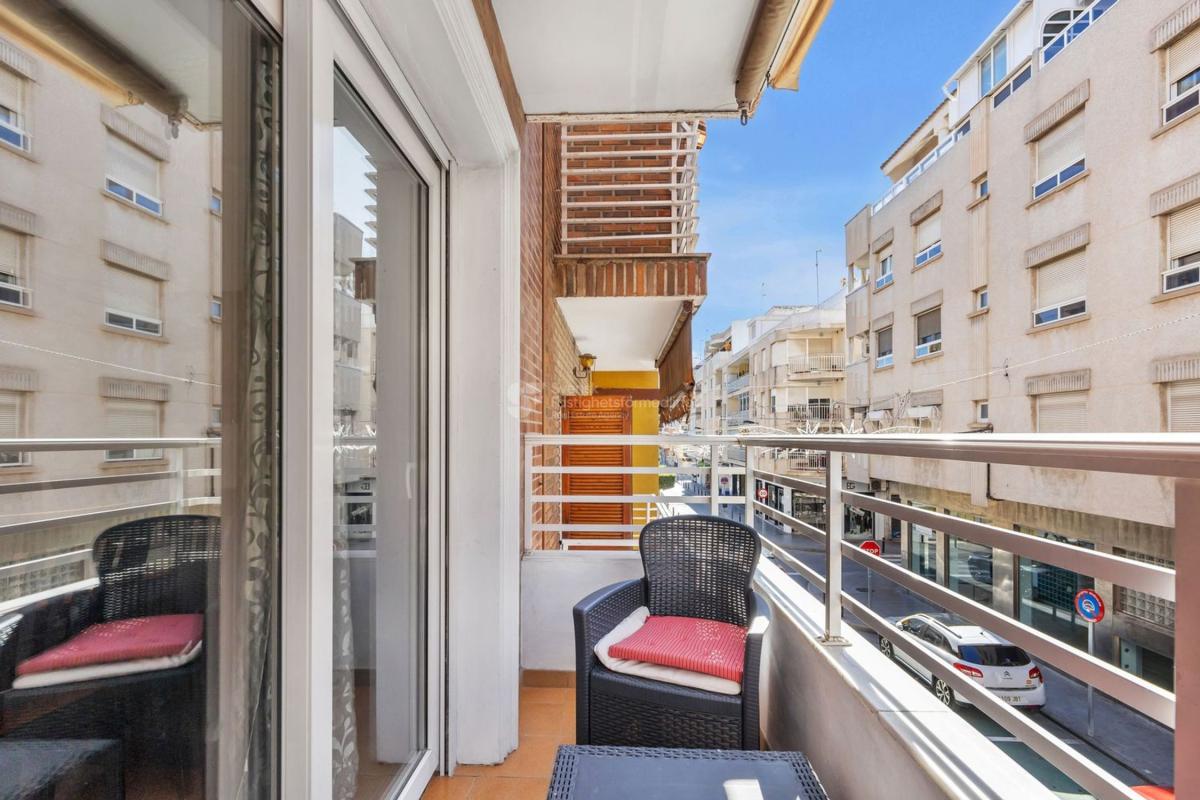 Venta de piso en Piso en Calle Zoa, 20, Las Piscinas Naturales, Torrevieja, Torrevieja
 photo 4