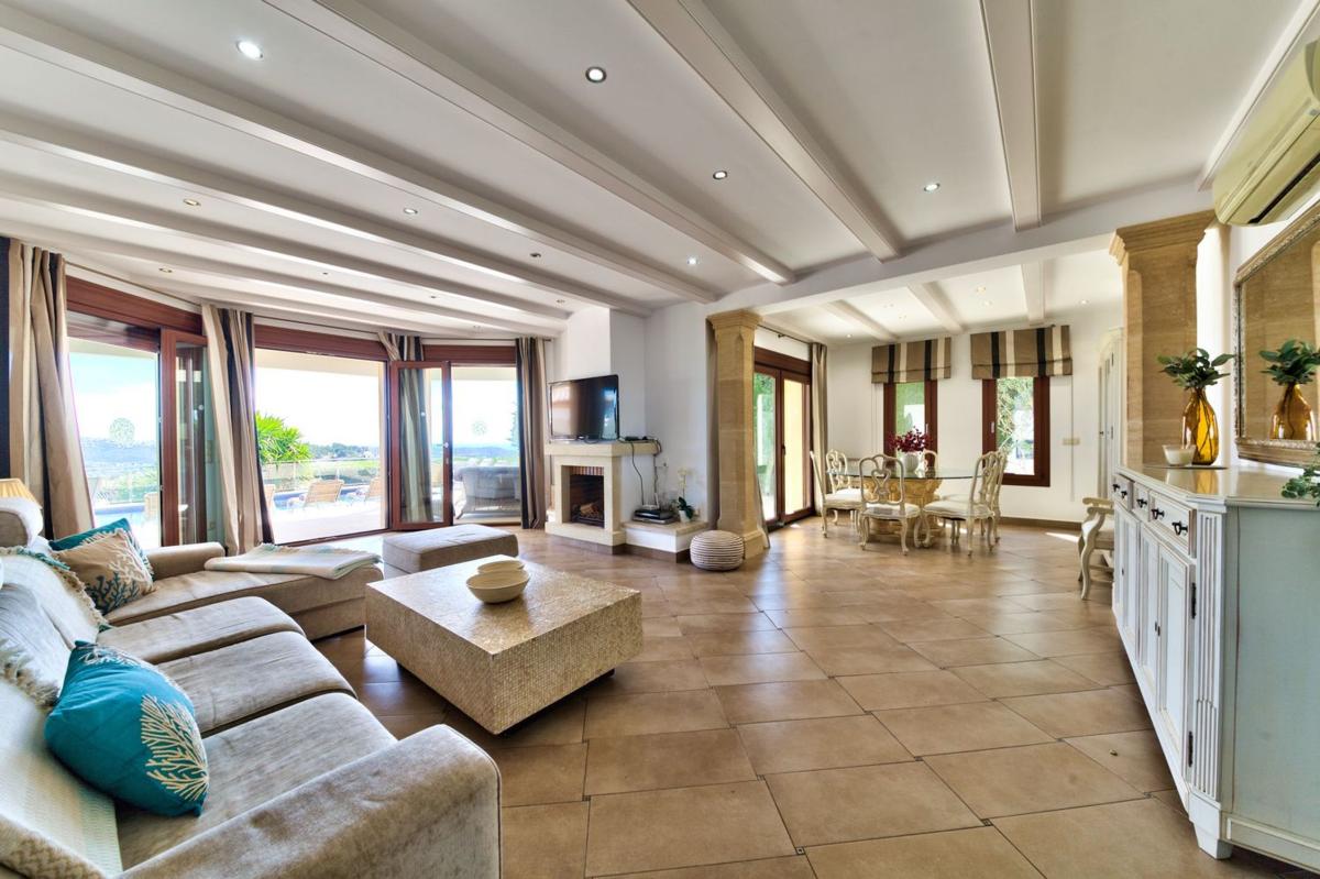 Properties for sale and rent in Spain photo 4