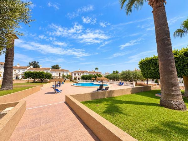 Продажа квартиры на Piso en Calle Estepa Blue Lagoon, 9, Blue Lagoon - Galán, San Miguel de Salinas, Сан-Мигель-де-Салинас
photo 1