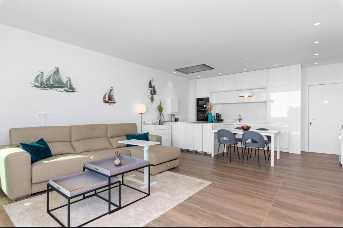 Venta de piso en Piso en Avenida de las Colinas, Las Colinas Golf, Orihuela, Orihuela
photo 5