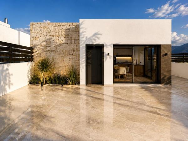 Chalet pareado en Calle Indira Gandhi, Benijofar photo 2