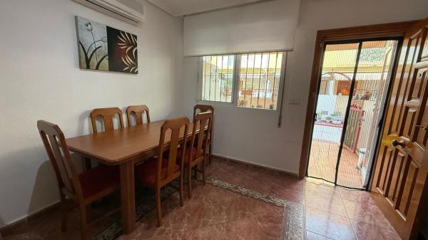 Casa o chalet independiente en Calle Nicolás de Bussi, 58, Playa Flamenca, Orihuela photo 2