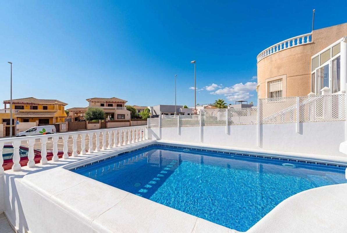 Propiedades en venta y alquiler en España photo 2