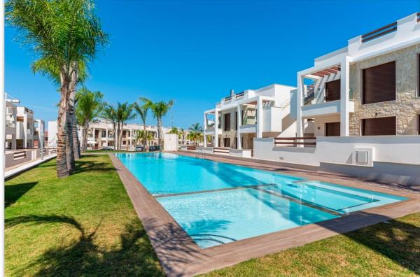 Продажа квартиры на Piso en Calle Laguna Rosa, 10, Los Balcones - Los Altos del Edén, Torrevieja, Торревьеха
thumbnail 3