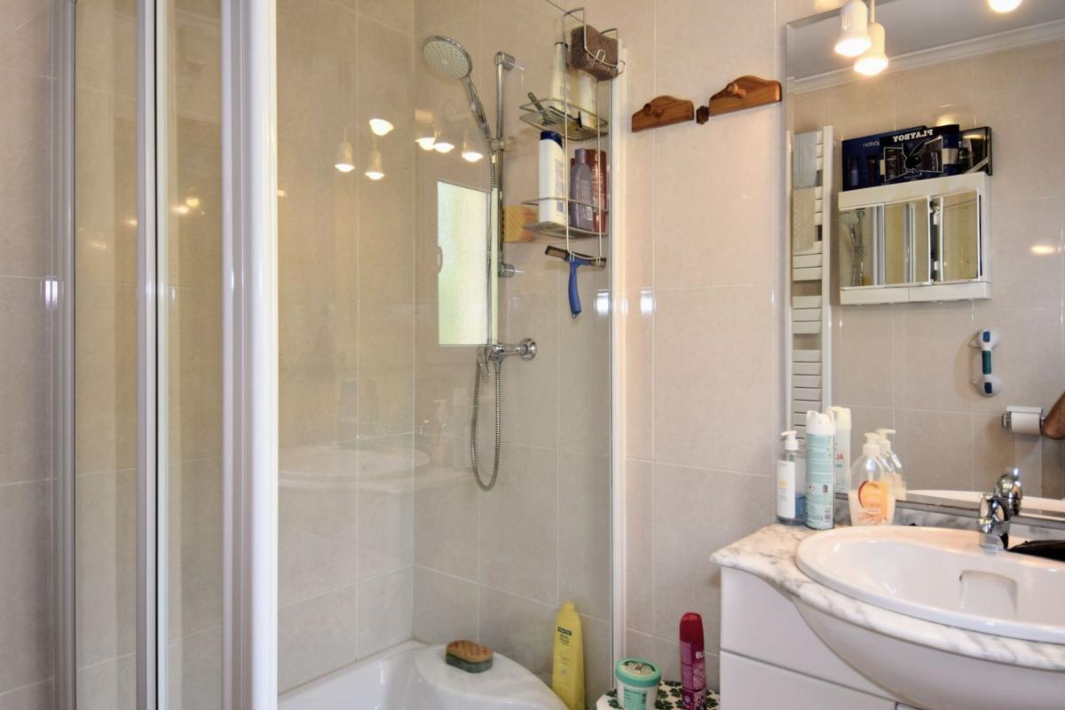 Properties for sale and rent in Spain photo 4