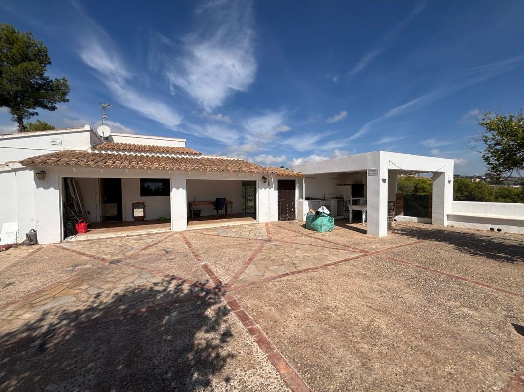Properties for sale and rent in Spain photo 3