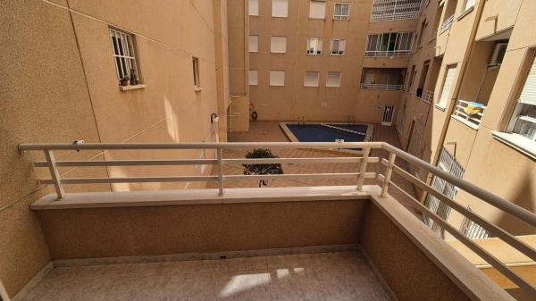 Sprzedaż mieszkania w Piso en Calle Bella Antonia, Antonio Machado, Torrevieja, Torrevieja
 photo 4