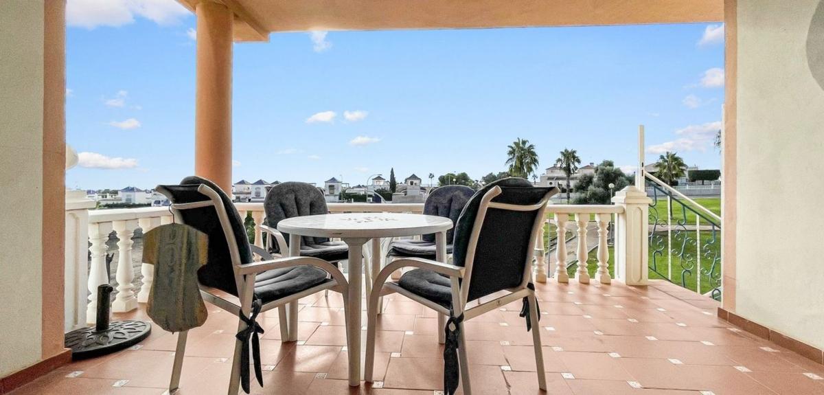 Venta de piso en Piso en Calle la Sagra, Los Balcones - Los Altos del Edén, Torrevieja, Torrevieja
photo 5