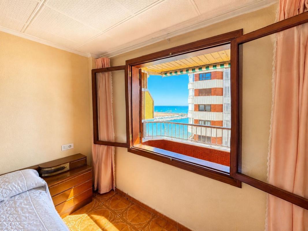 Venta de piso en Piso en Avenida Doctor Gregorio Marañón, El Acequión, Torrevieja, Torrevieja
photo 2
