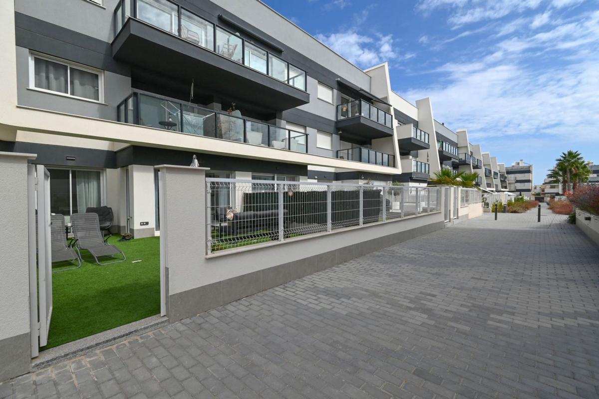 Sale of apartment in Piso en Urbanizacion Brisa Mar, Monte Faro-Altomar, Gran Alacant, Gran Alacant
 photo 5