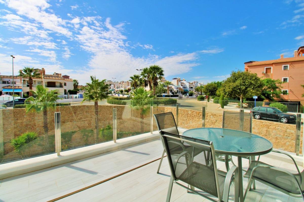 Продажа пентхауса на Ático en Calle la Dolores, Villamartín, Orihuela, Ориуэла photo 1