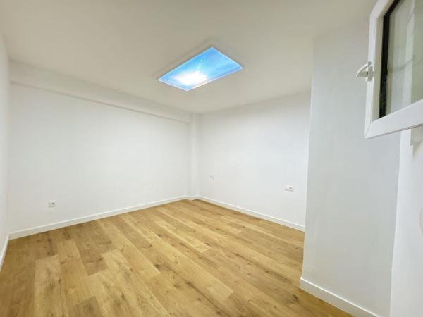 Продажа квартиры на Piso en Calle Camilo Flammarion, Raval de Santa Teresa-El Asilo, Elche / Elx, Эльче / Эльх
thumbnail 3
