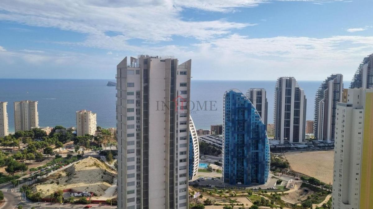 Sprzedaż mieszkania w Piso en Playa de Poniente, Benidorm, Benidorm
photo 1