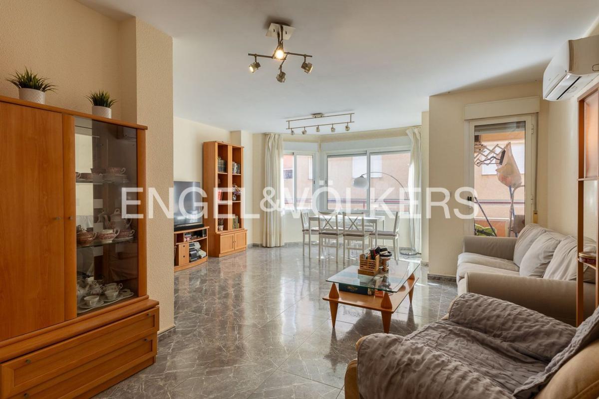 Продажа квартиры на Piso en Centro Urbano, Denia, Дения
photo 2
