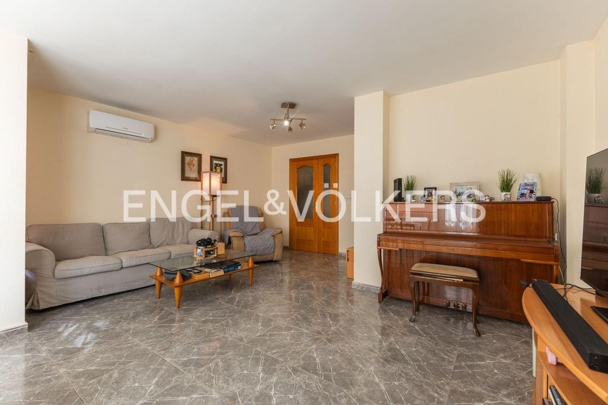 Продажа квартиры на Piso en Centro Urbano, Denia, Дения
photo 3