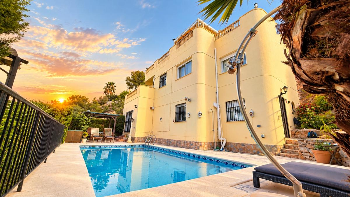 Propiedades en venta y alquiler en España photo 2