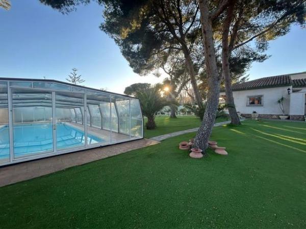 Villa en venta en , Orihuela thumbnail 3