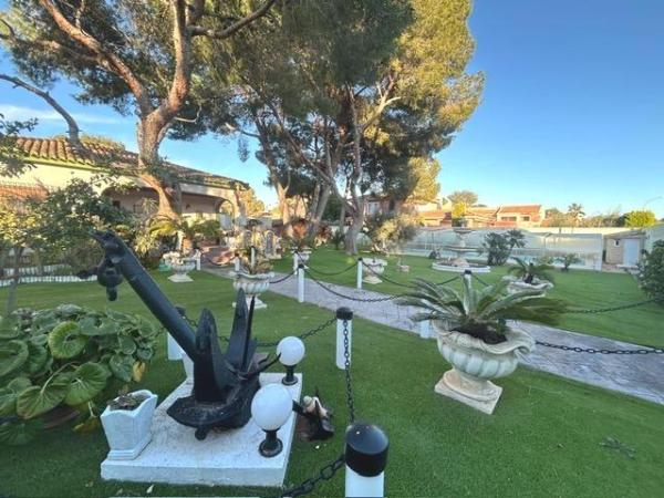 Villa en venta en , Orihuela photo 4